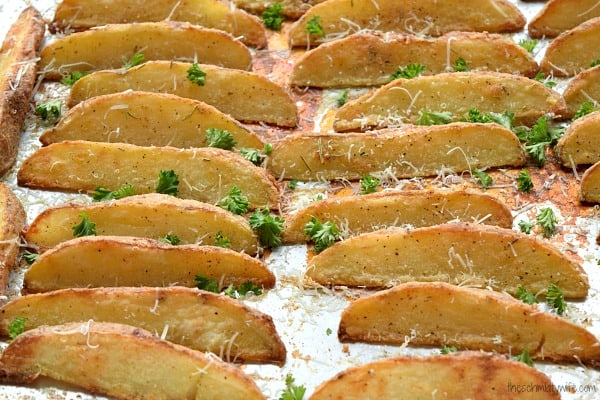 Rosemary Parmesan Baked Potato Wedges