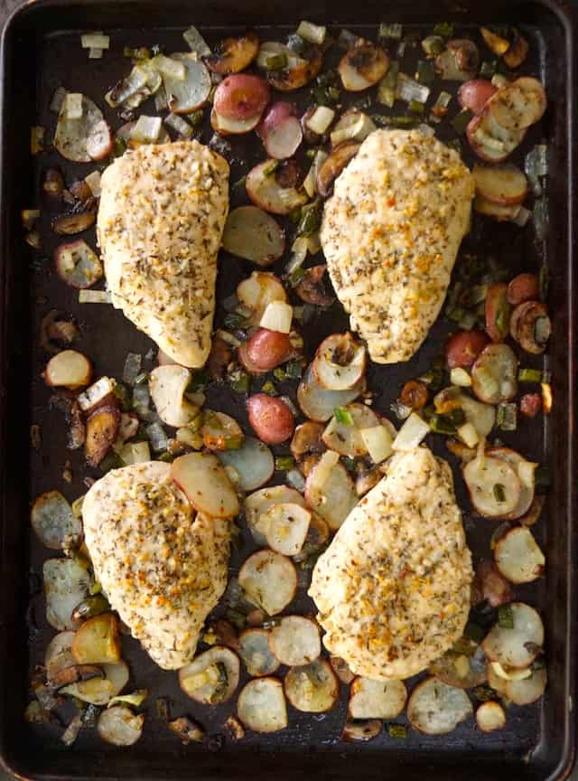Sheet Pan Chicken Dinners Roundup