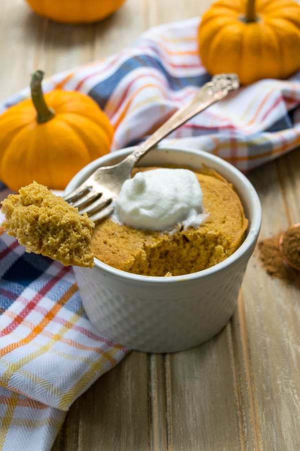 Healthy Pumpkin Mug Muffin (single serve) - this microwavable clean eating is ready to eat in 5 minutes