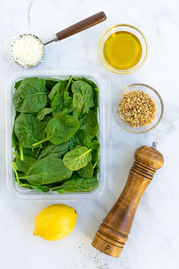 ingredients to make a simple spinach salad