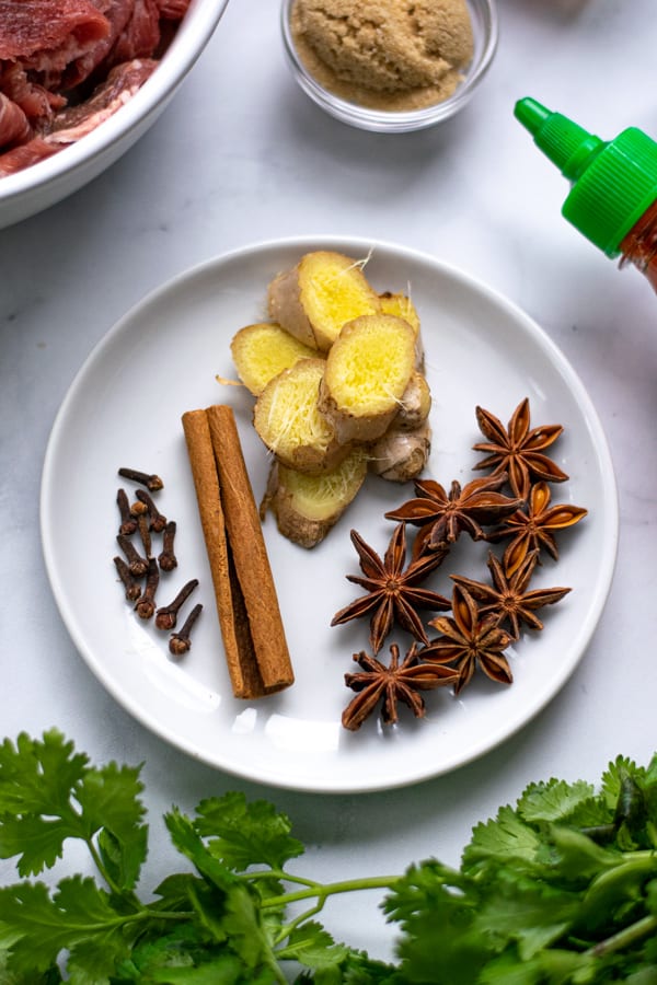 spices needed to make delicious pho in the crockpot