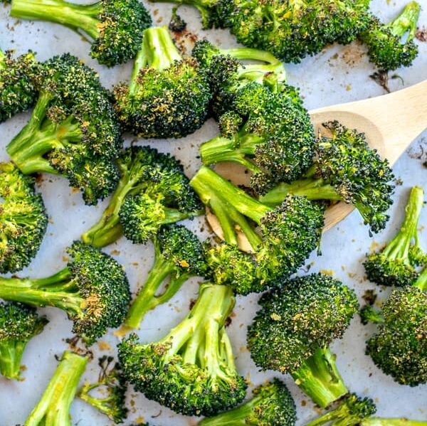 close up of freshly cooked broccoli | Roasted Broccoli Recipe | Oven Roasted Broccoli Recipe | Best Oven Roasted Broccoli Recipe |Roasted Broccoli Recipes Healthy | Recipe for roasted Broccoli in the Oven