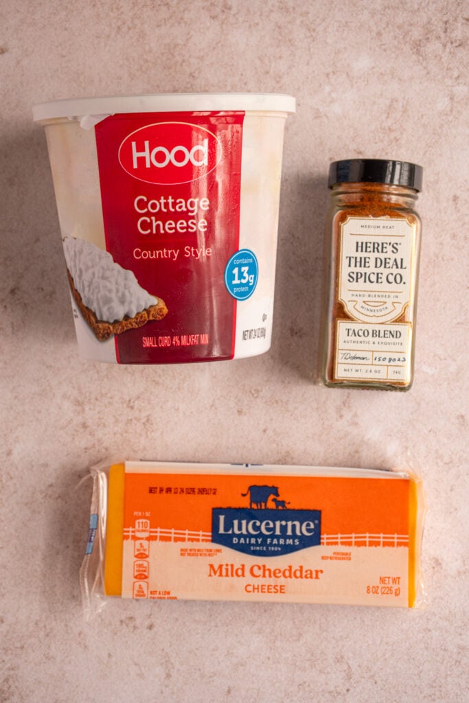 The three ingredients needed to make cottage cheese queso.